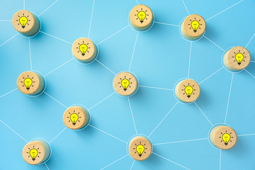 笔记本电脑在哪里调亮度？