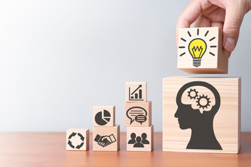 dell笔记本电脑电池显示正在充电但是电量一直不变