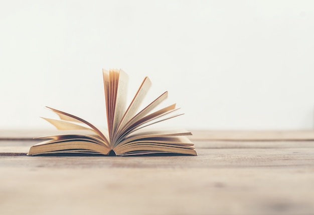 华硕进入bios如何进