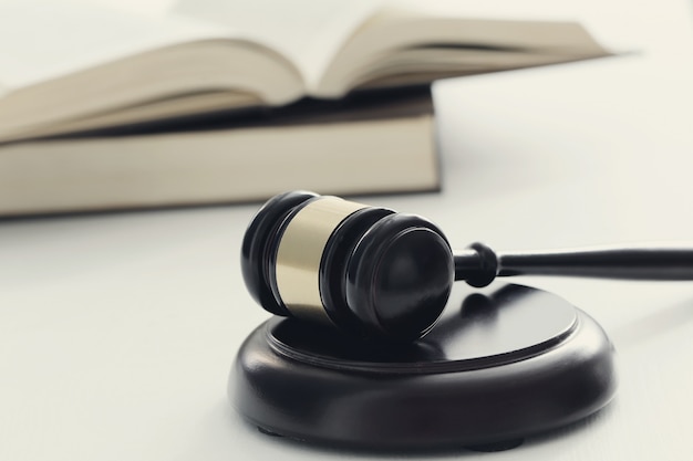 笔记本电脑在哪里调亮度？