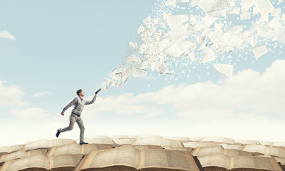 笔记本电脑在哪里调亮度？